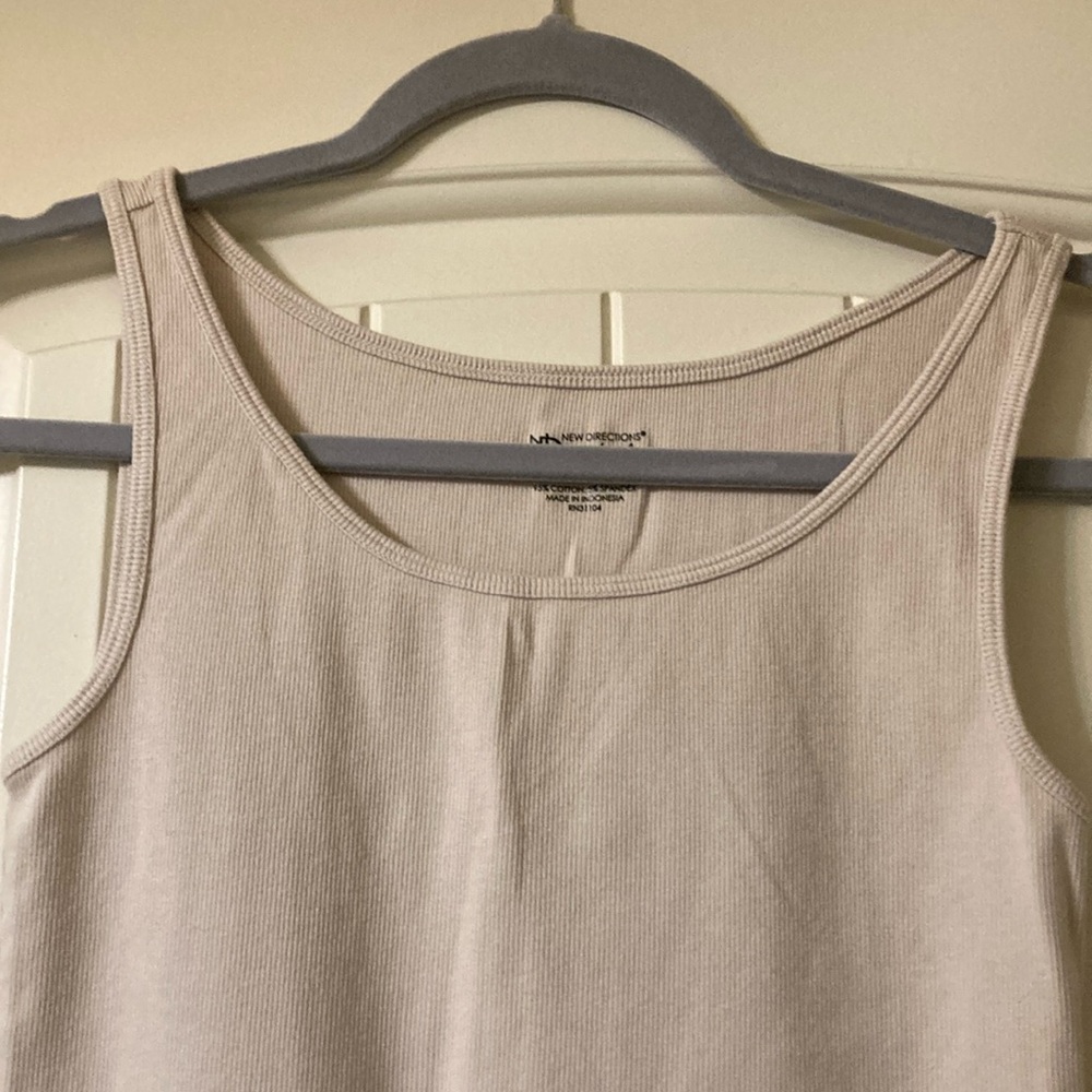New Directions Ribbed Tank Top - Picture 2 of 3